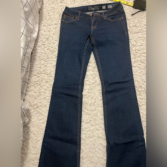 Miss Jean flared jeans size 27 dark bluee orange stitch - Picture 2 of 3